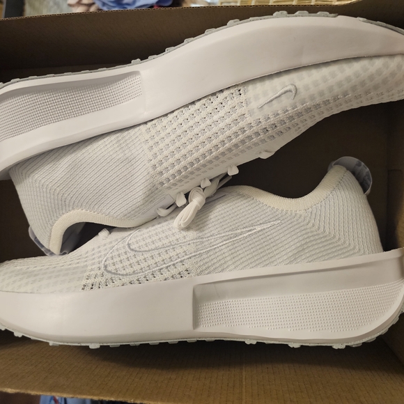 Nike Interact Women's Running Shoes - Picture 5 of 9